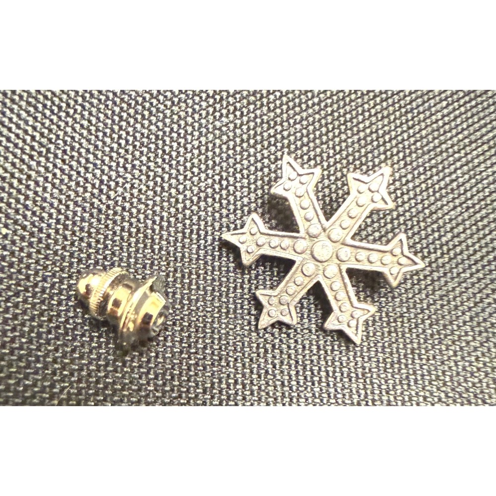 Sterling Silver 925‎ Snowflake Star Lapel Pin Hat Pin Oxidized Textured Beaded